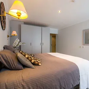 Апартаменты Inn Bruges, Брюгге